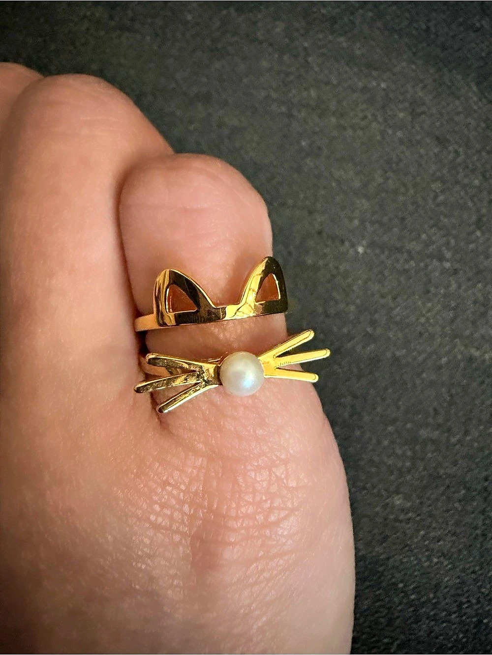 Kate Spade Cat Face Pearl Ring in Gold